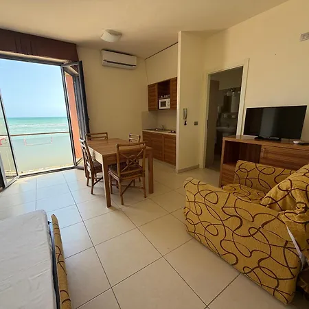 Residenza La Signora Vista Mare Con Ascensore * 马洛塔