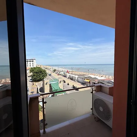 Residenza La Signora Vista Mare Con Ascensore 马洛塔