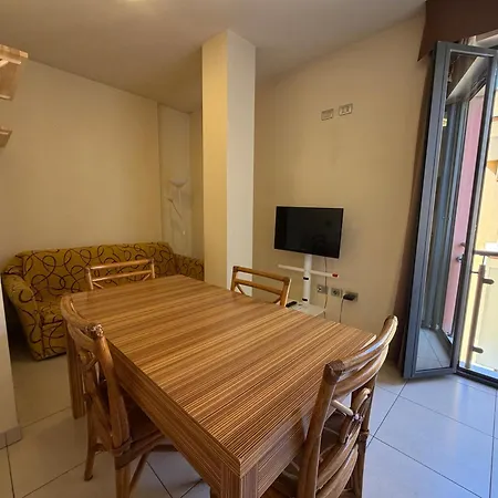 Residenza La Signora Vista Mare Con Ascensore * 马洛塔
