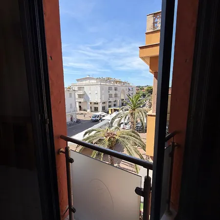 Residenza La Signora Vista Mare Con Ascensore 马洛塔