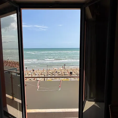 Residenza La Signora Vista Mare Con Ascensore * 马洛塔
