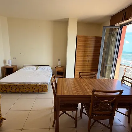 Residenza La Signora Vista Mare Con Ascensore * 马洛塔