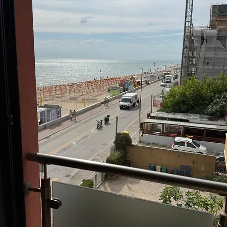 Residenza La Signora Vista Mare Con Ascensore *
